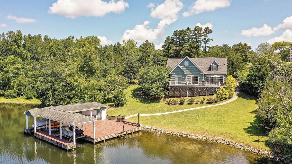 Semora House | Semora Vacation Rental w/Dock on Hyco Lake!