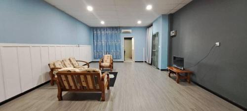 Lutong House | Senadin Homestay
