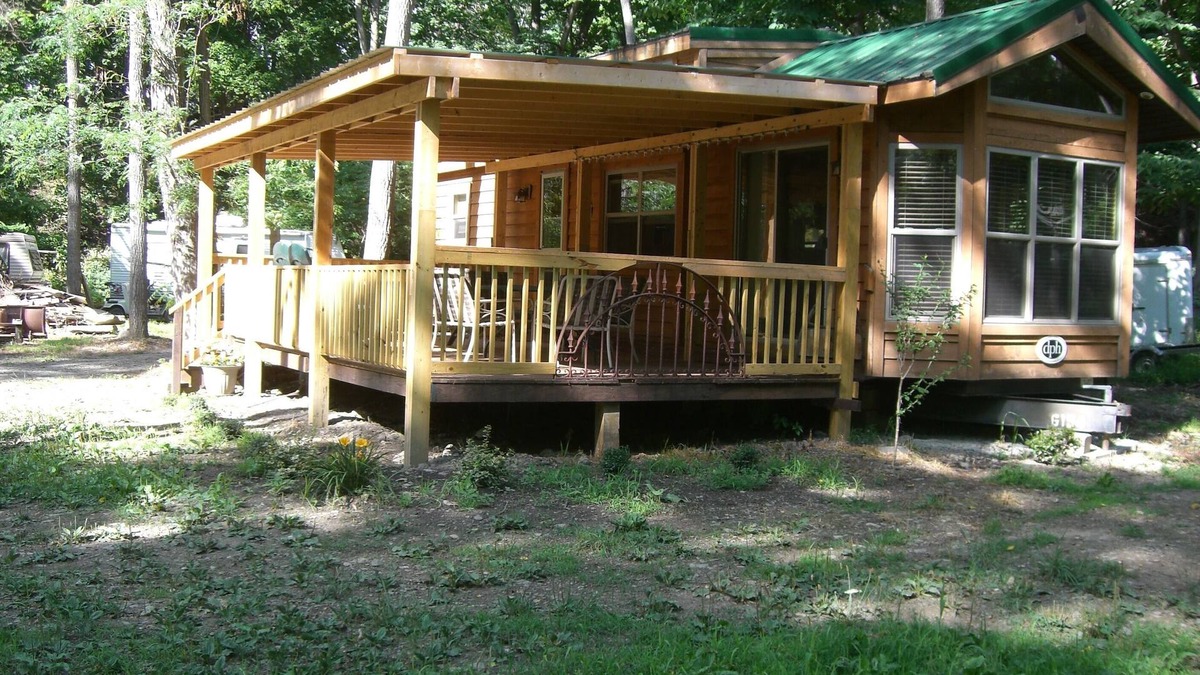 Hector Cabin | Seneca Lake -"Butternut Camp" near Wineries & Watkins Glen Race track