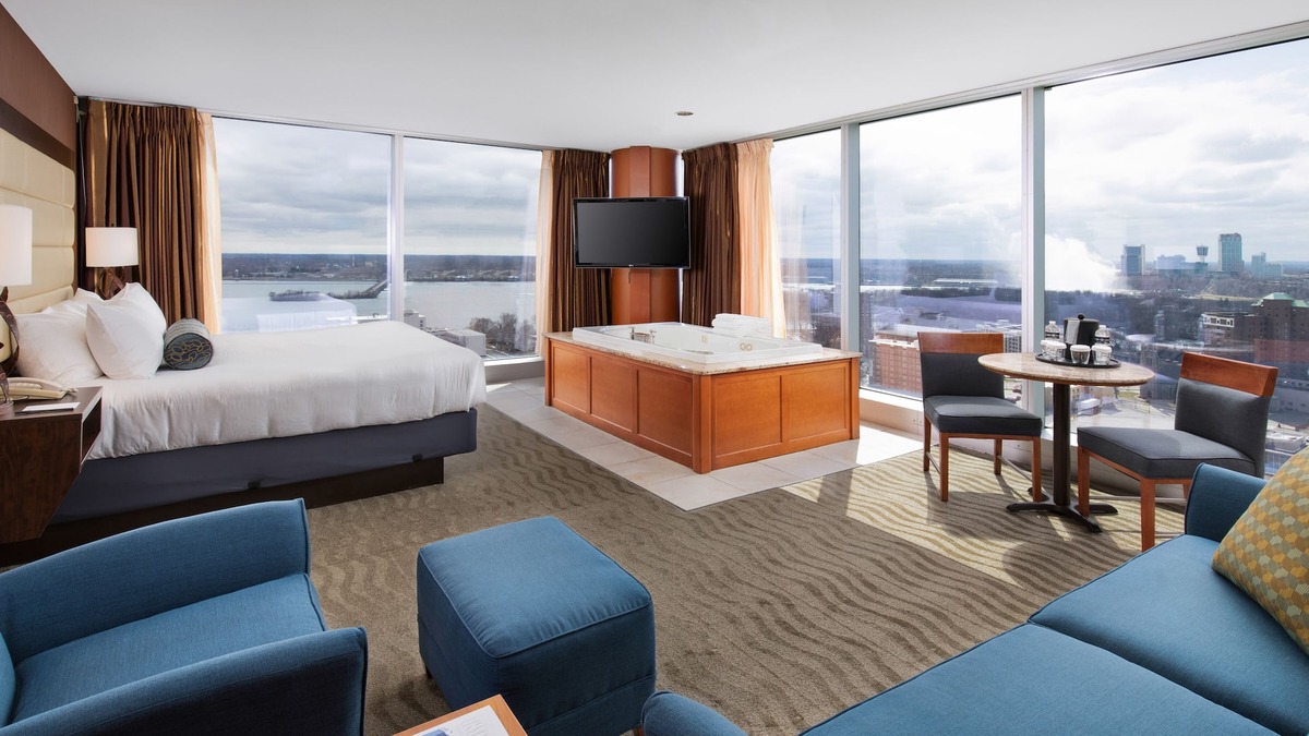 Downtown Niagara Falls Hotel | Seneca Niagara Resort & Casino