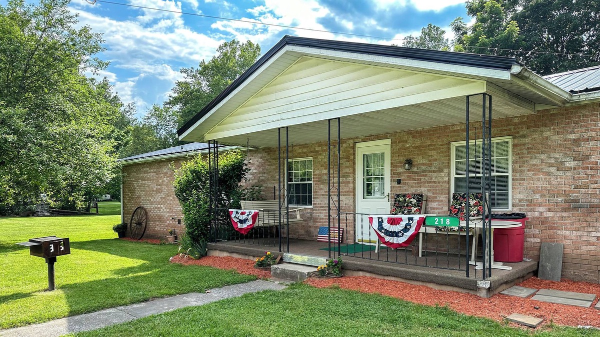 Seneca Rocks Cottage | Seneca Rocks Cottage - The Most Majestic View Available!
