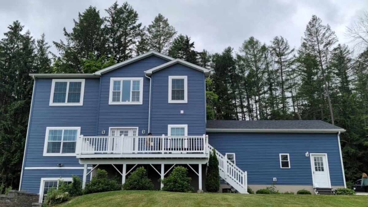 Watkins Glen House | Seneca Summit: Lake view, private road