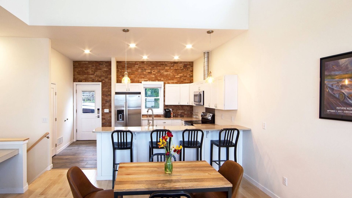 Watkins Glen House | Seneca Sunset Vacation Rental - Walking to Watkins Glen Attractions