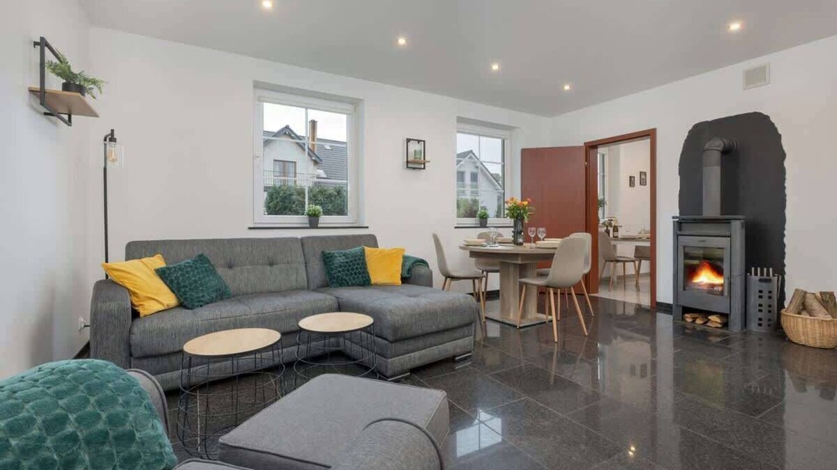 Swinoujscie Apartment | Senko Apartment | Spacious | Garden | Parking