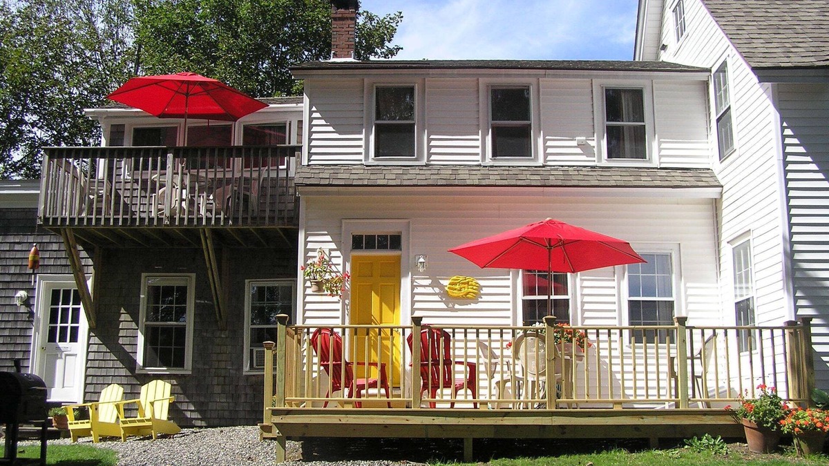 Rockland Apartment | Sensational Elegant Apt. in Historic 1862 Sea Captain's Home. Pets ok!