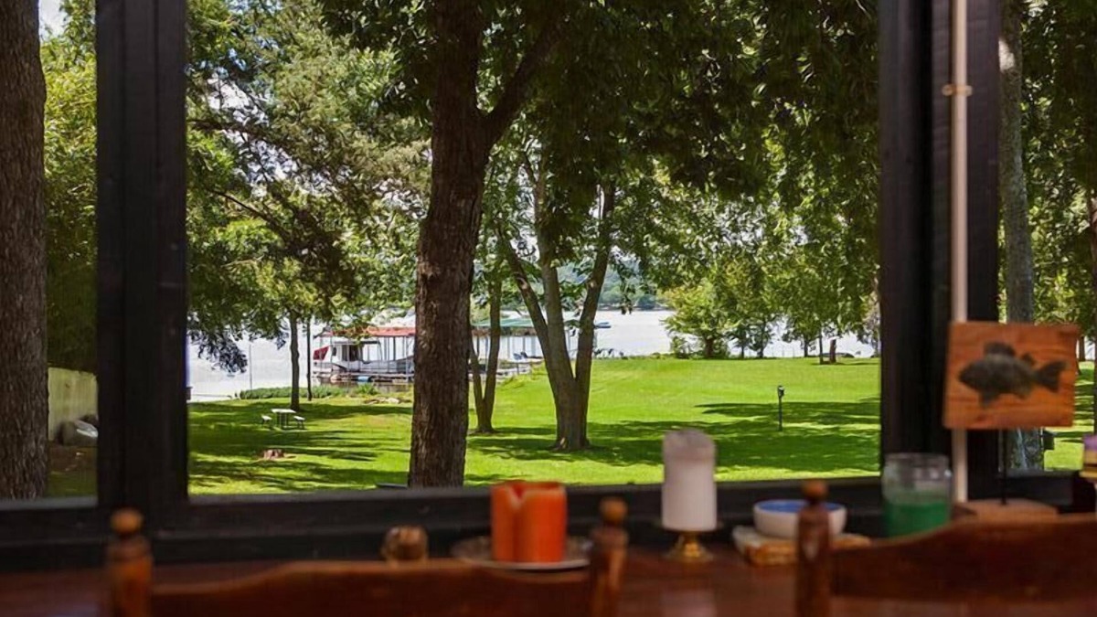 Mount Juliet House | Sensational Lake Home 30 Minutes to Downtown Nashville