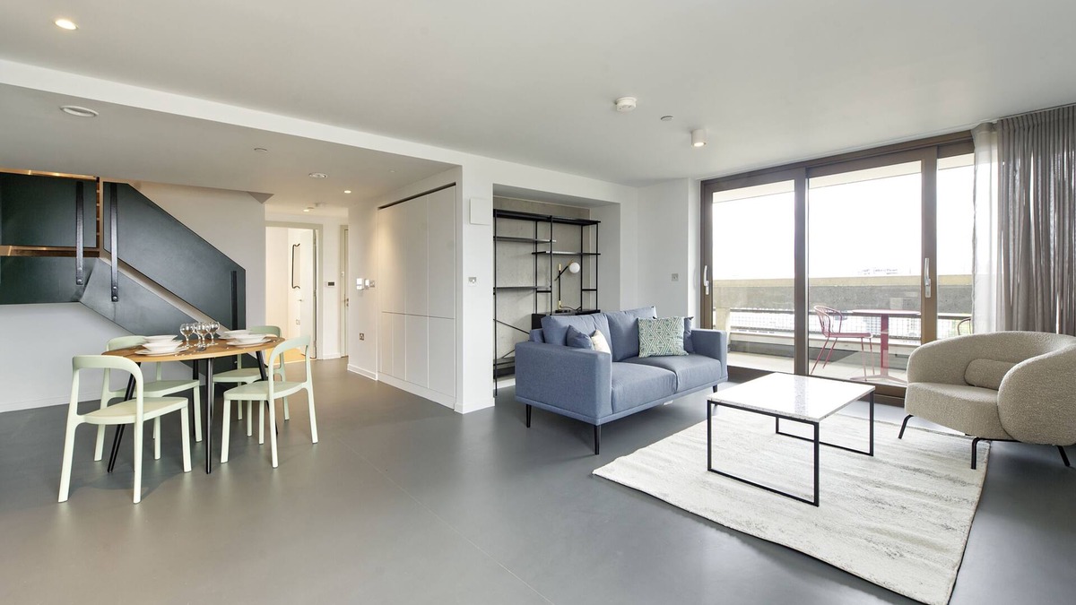 Poplar Apartment | Sensational two-bedroom apartment in East London