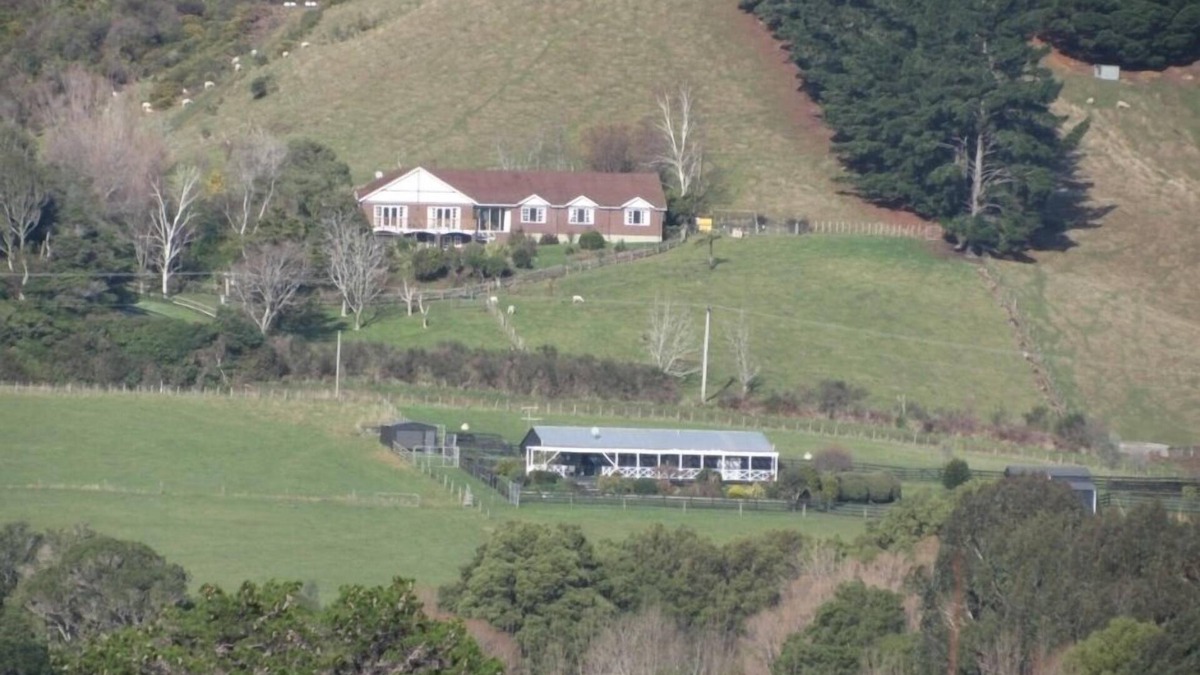 Upper Hutt Other | Sensational views in quiet country setting