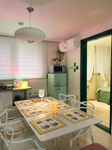Seokchon-dong Villa | Seokchon Lake Memories Stay