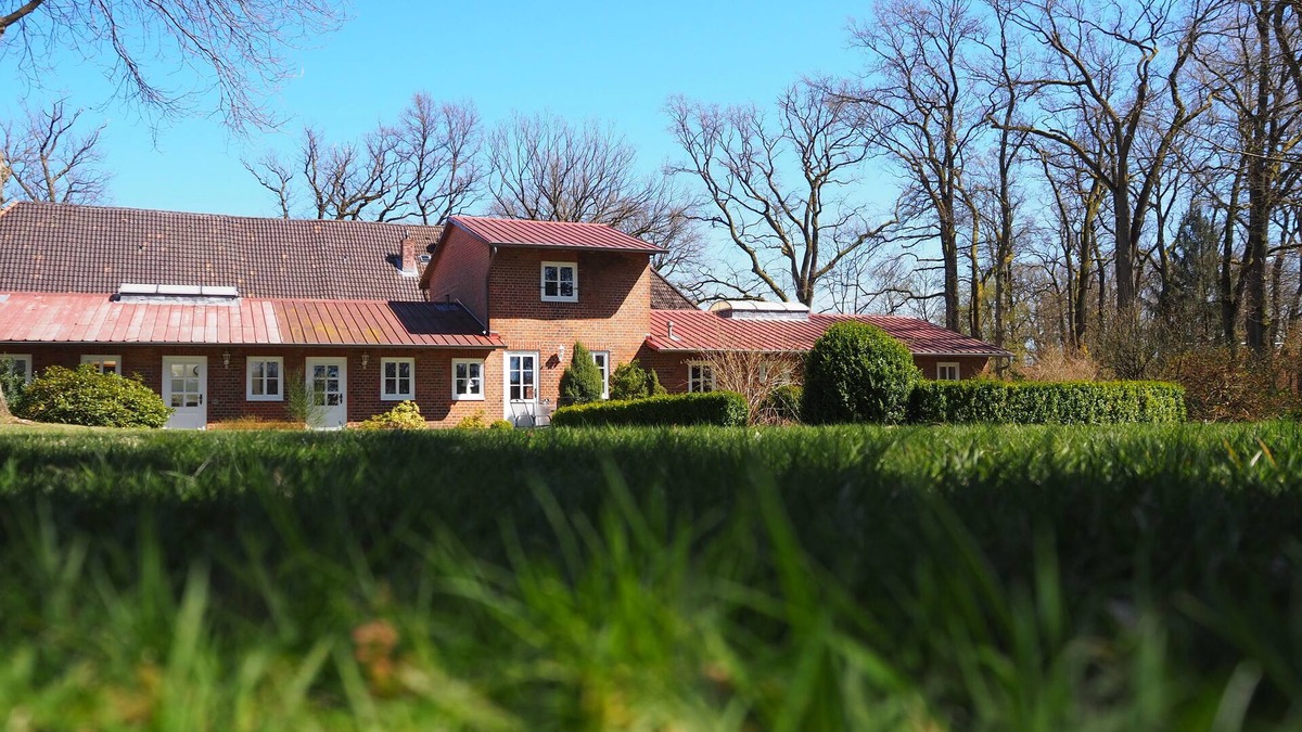 Wichtenbeck Condo | Separate bright vacation apartment Ginster on a former farm