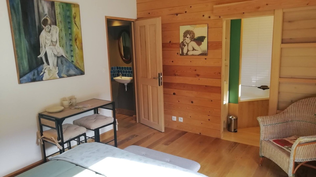Clelles Bed & Breakfast | Separate room with terrace and summer kitchen in country house