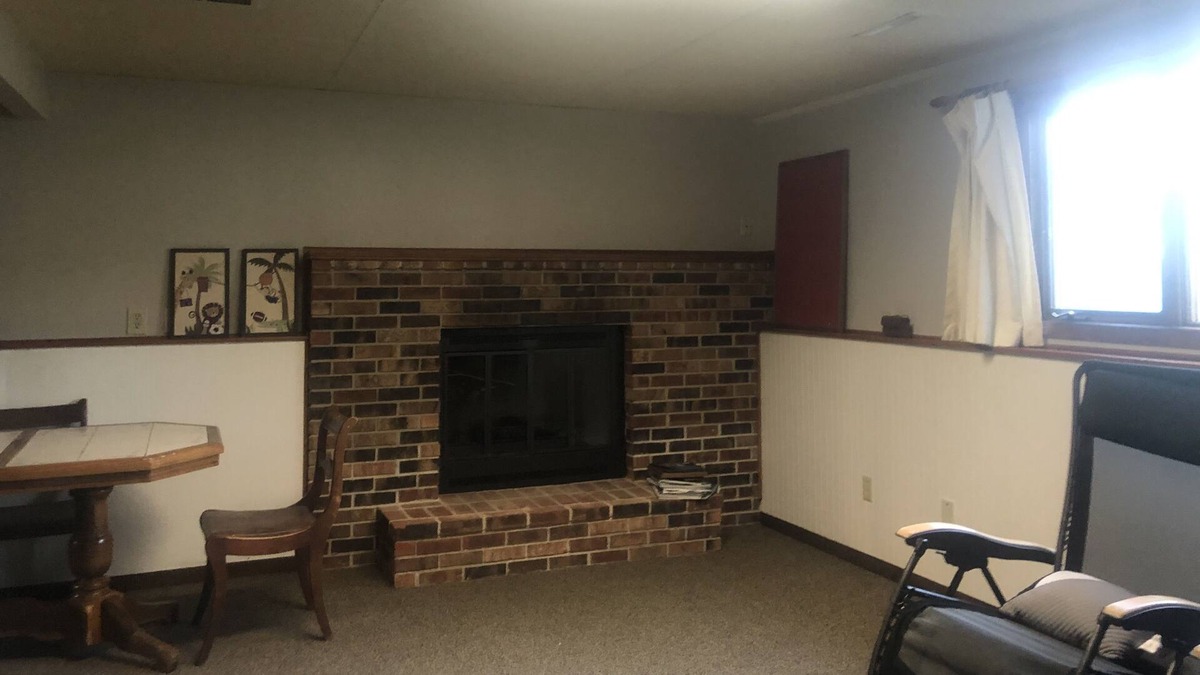 West Bloomington House | Separate studio with separate entrance pet friendly