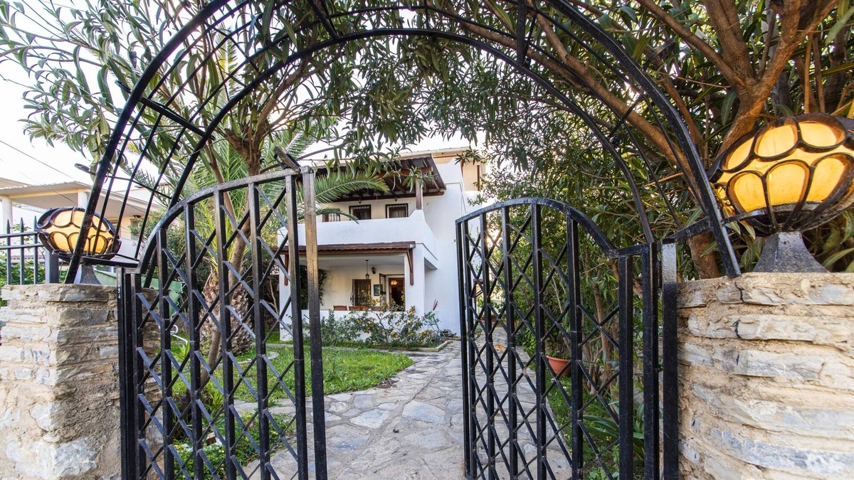 Torba Villa | Separate Villa with Garden and Terrace in Bodrum