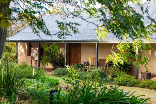Seppeltsfield House | Seppeltsfield Vineyard Cottage Luxury Romantic Getaway