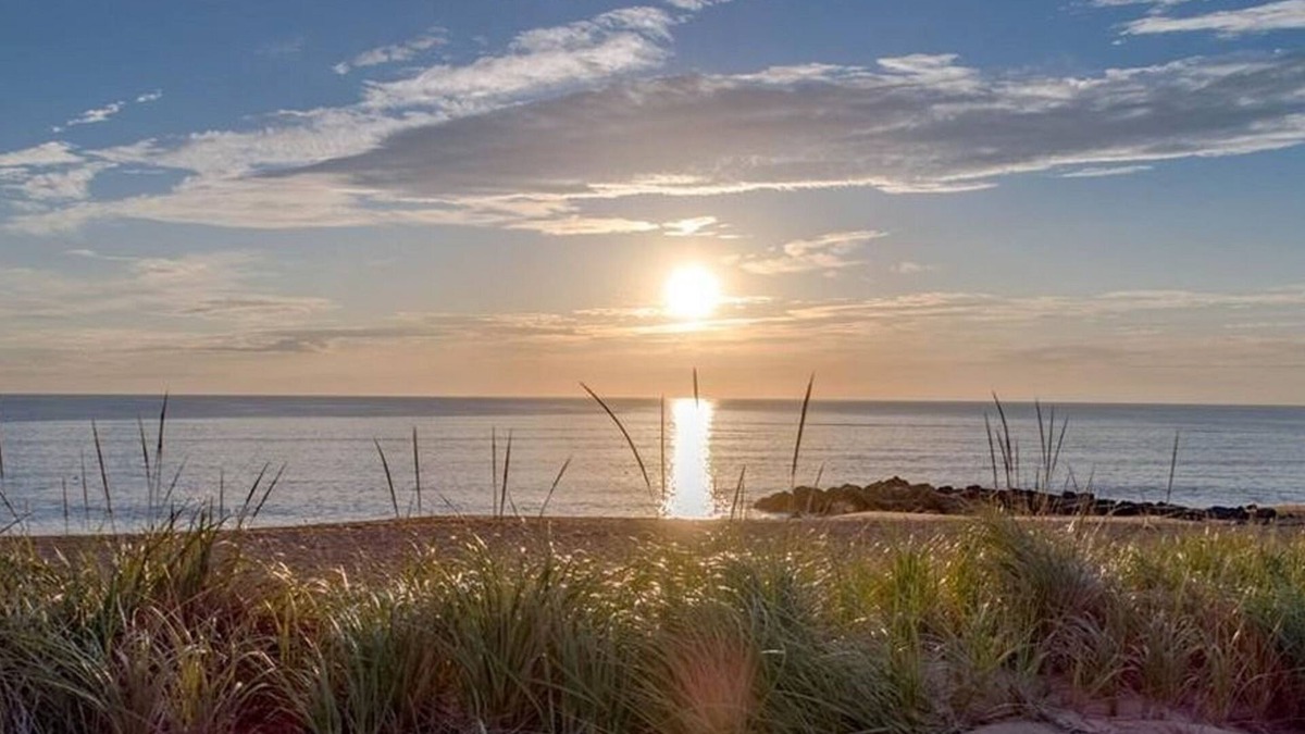 Newbury Apartment | Sept & Oct are the perfect time to be beachfront on Plum Island!