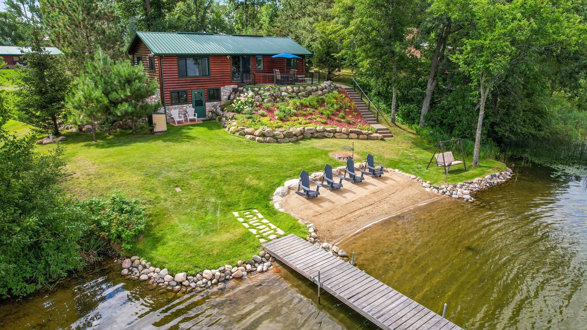 Nisswa Cabin | Sept & Oct dates still open! Clean Cabin, lots of Amenities & Gull Chain Access