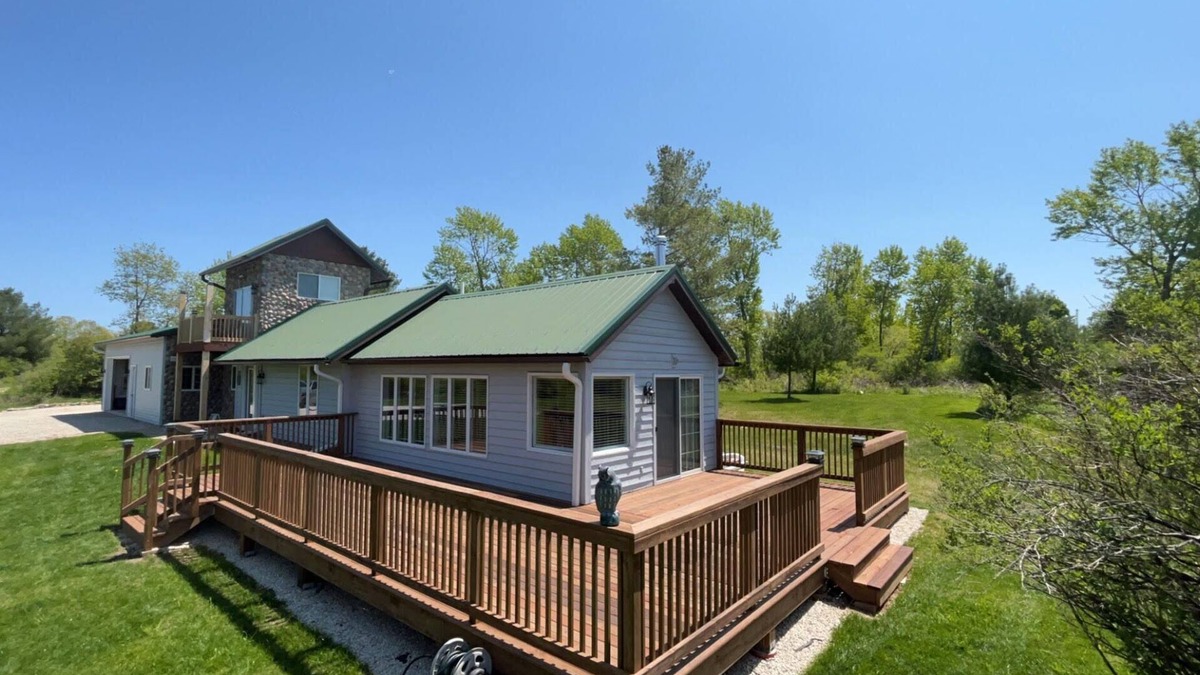 Sturgeon Bay House | SEPTEMBER PRIME SPOTS STILL AVAILABLE MAKE AN INQUIRY ✅