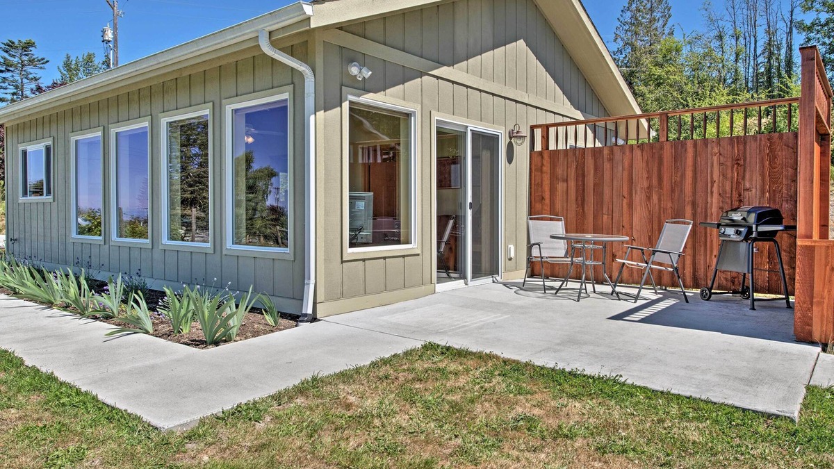 Sequim Cottage | Sequim Cottage w/Panoramic Olympic Mtn. Views!