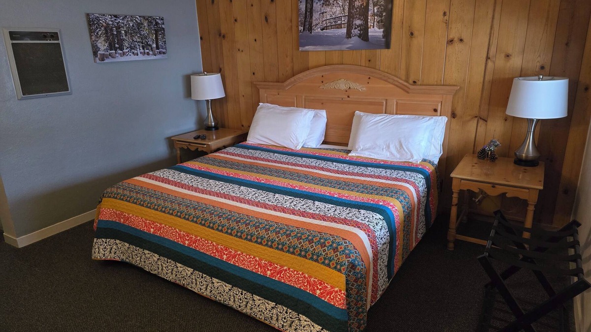 Camp Nelson Hotel | Sequoia Nat. Forrest, Bar & Restaurant , Hotel, Store.nLocated on 4 acres Wi-Fi