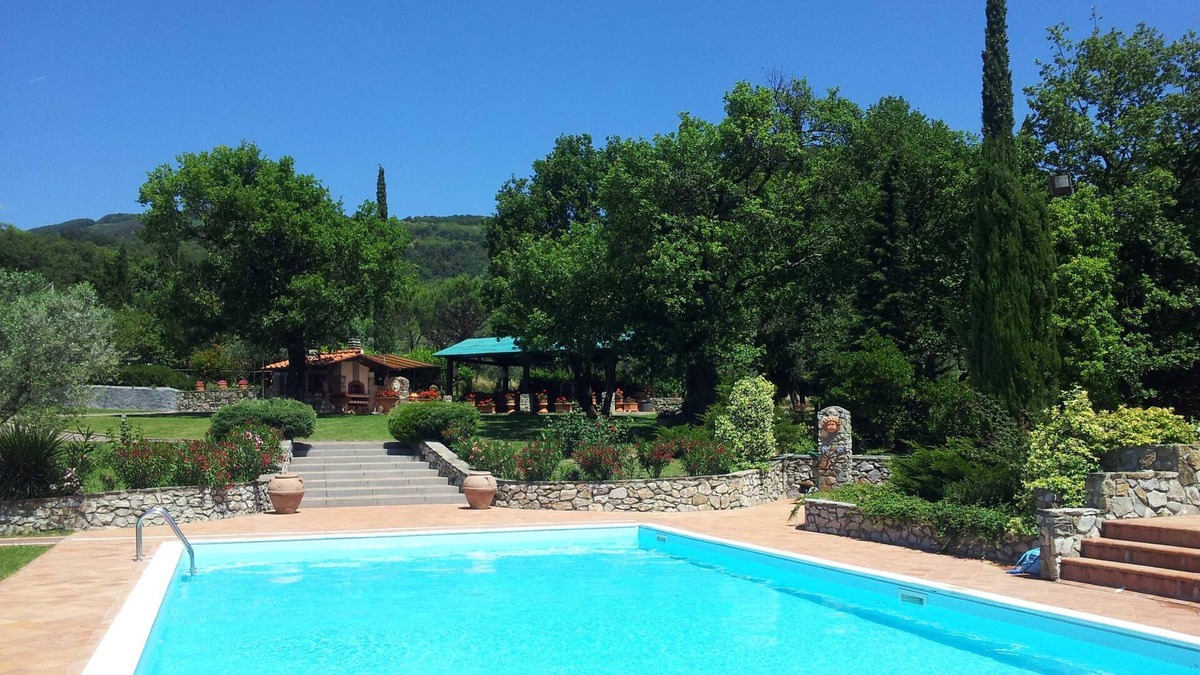 Prato Villa | Serena Bed and Breakfast, A small corner of paradise in the Tuscan hills