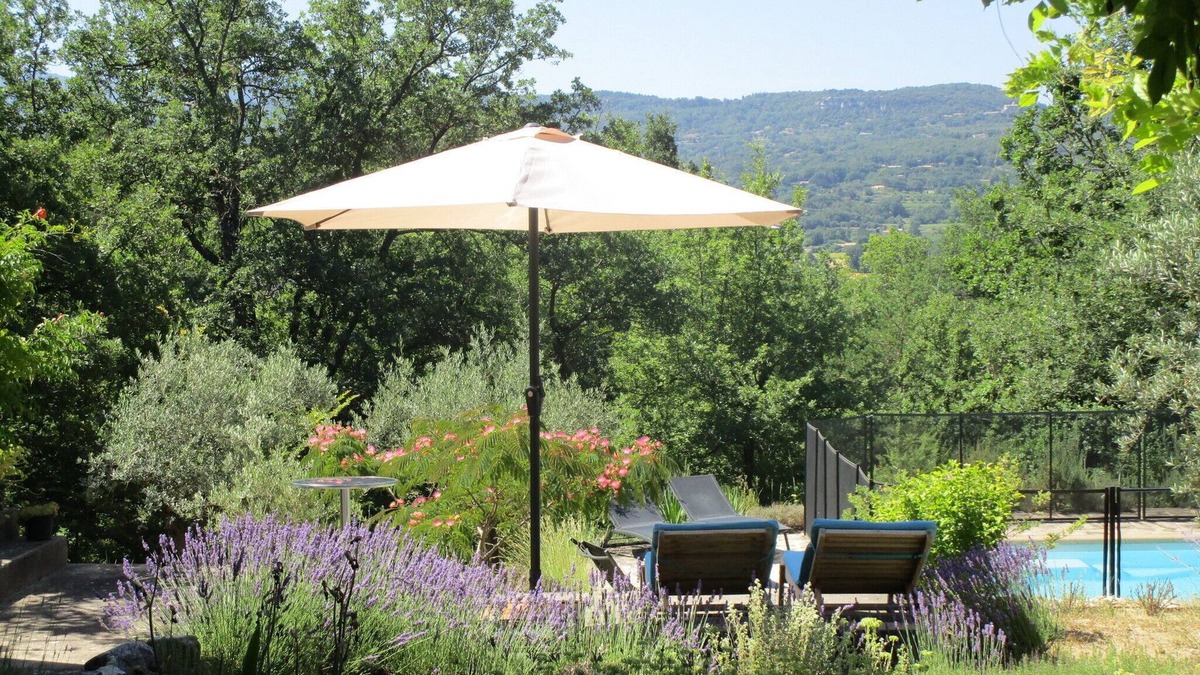 Saignon Villa | Serena Villa in Saignon with Private Swimming Pool