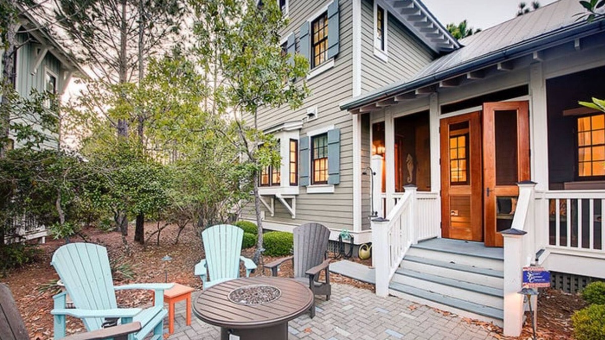 Forest District House | 'Serendipity' Beautiful 3BR Cottage Sleeps 8 *Close to Lazy River/Pool at Camp WaterColor*