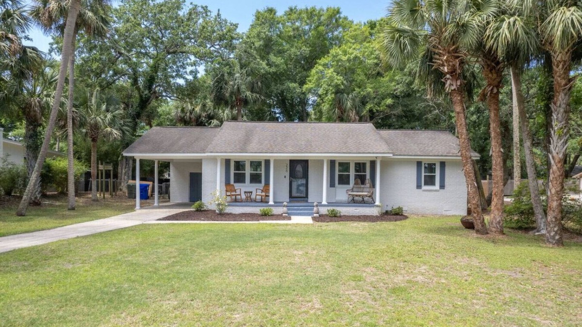 Isle of Palms House | Serendipity By The Sea