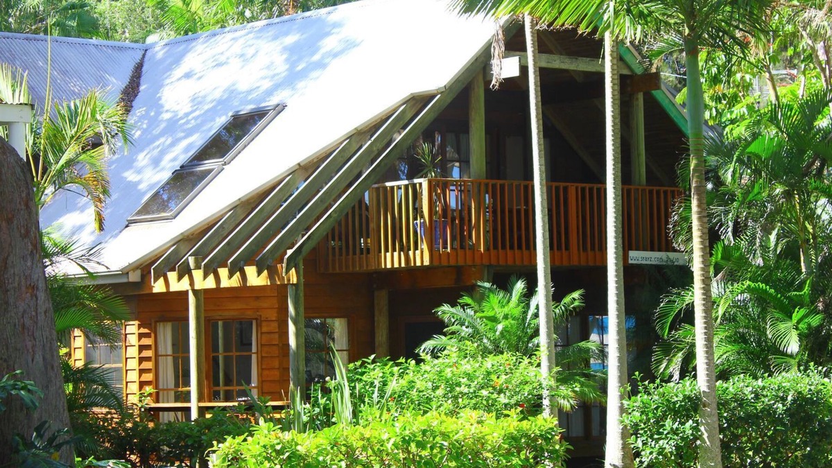 Smiths Lake House | Serendipity on SmithsLake Waterfront Cosy Fireplace Kayaks Pets Amazing Beachesn