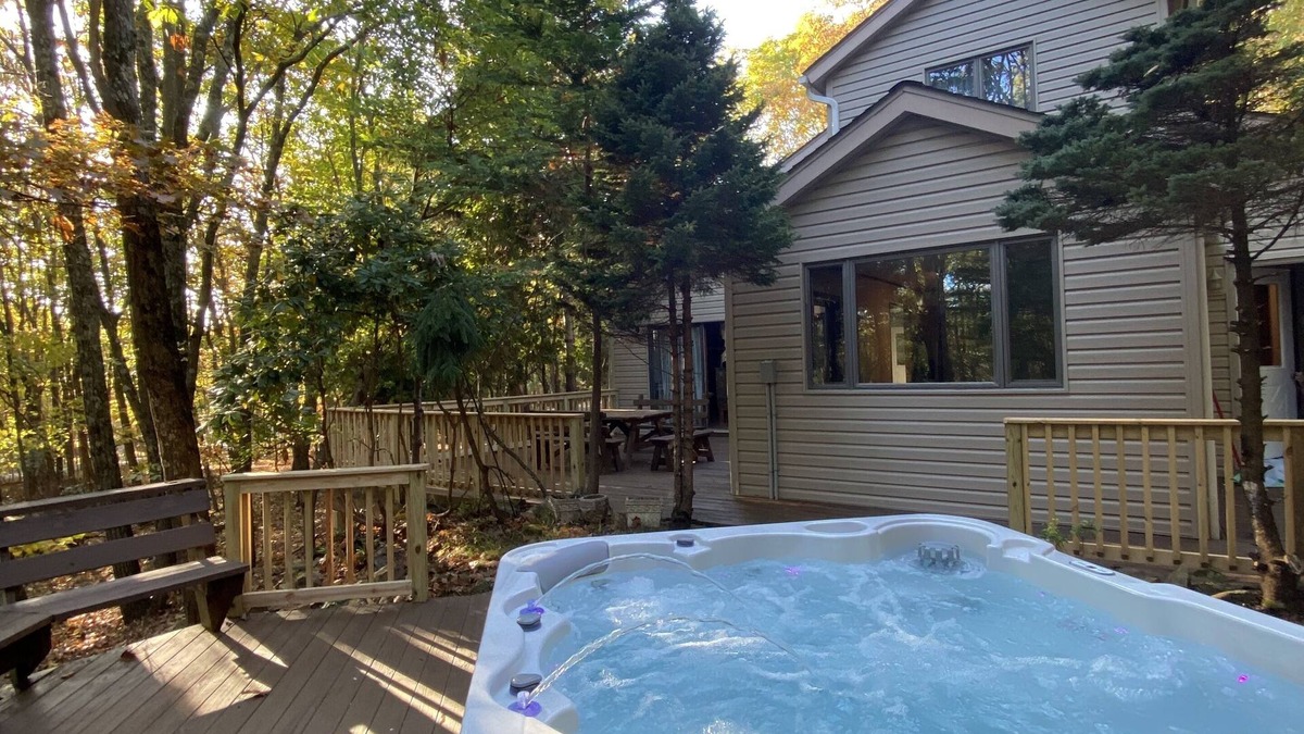 Albrightsville House | Serendipity, Sauna,Swimming Pool & Hot Tube, billiard, Secluded