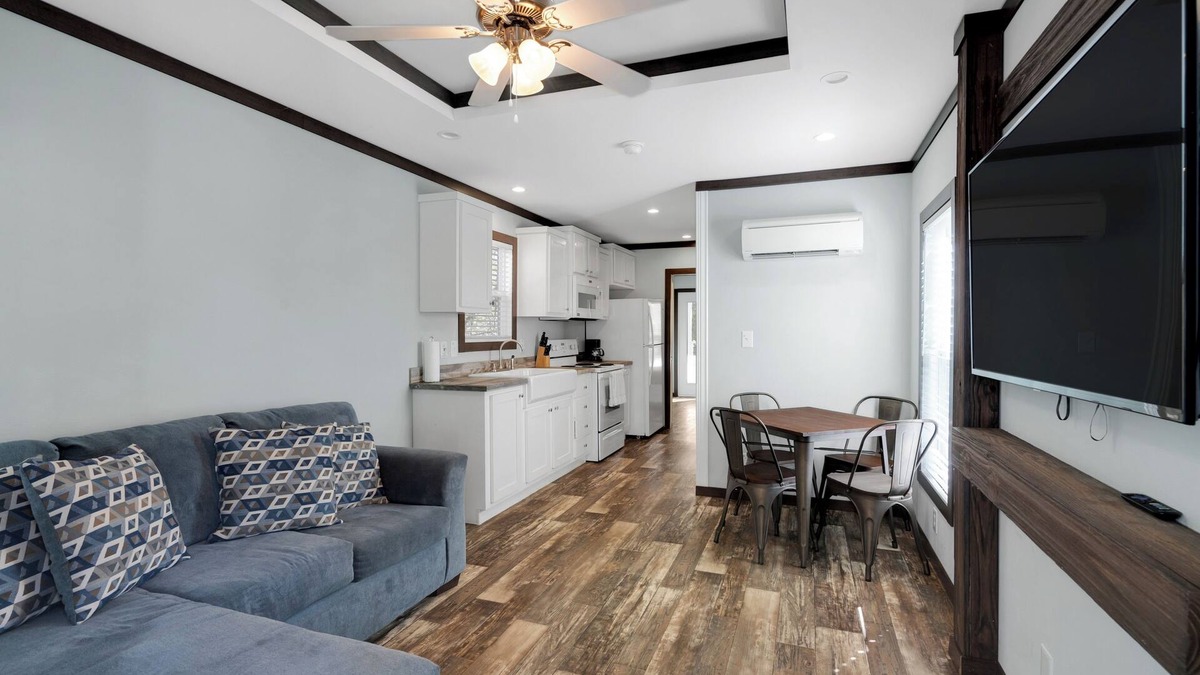 Jamestown Cabin | Serene 1-Bedroom Tiny Home 1/2 Mile from Marina and Boat Ramp #406!
