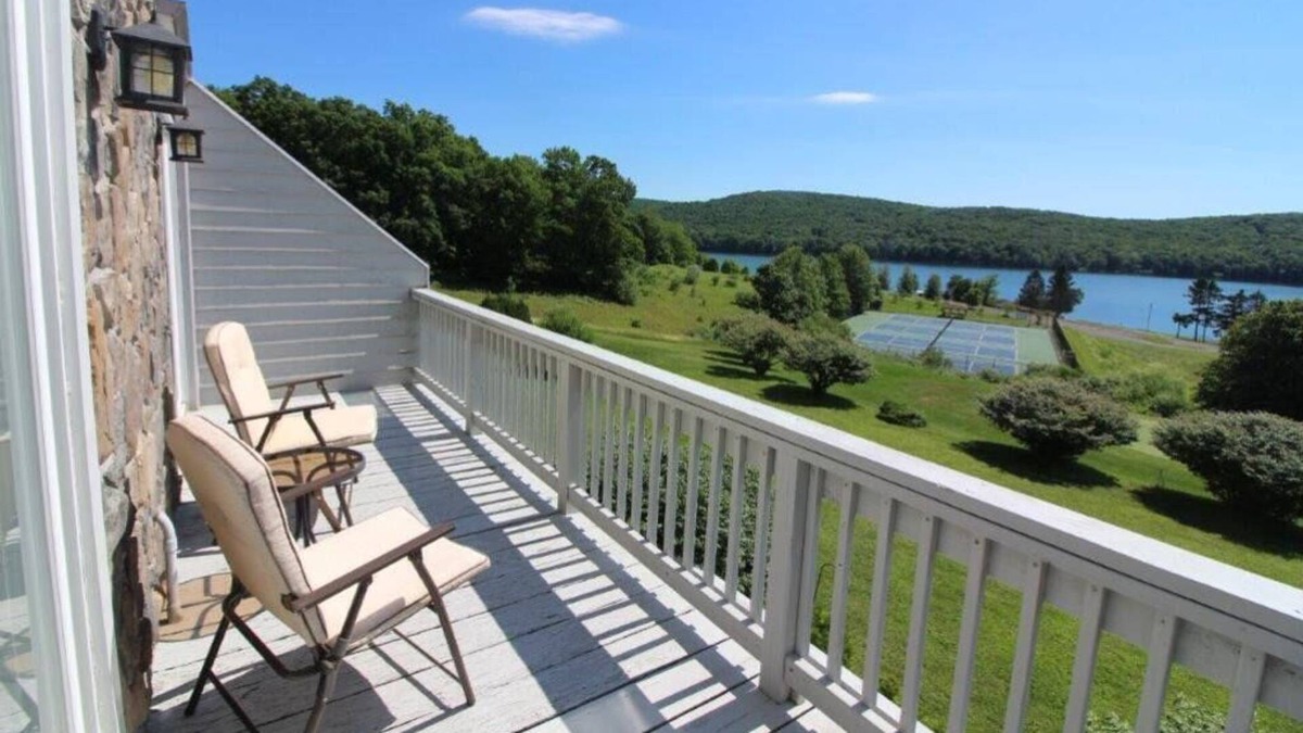 Alpine Lake House | Serene 3BR Lake House w/ breathtaking view