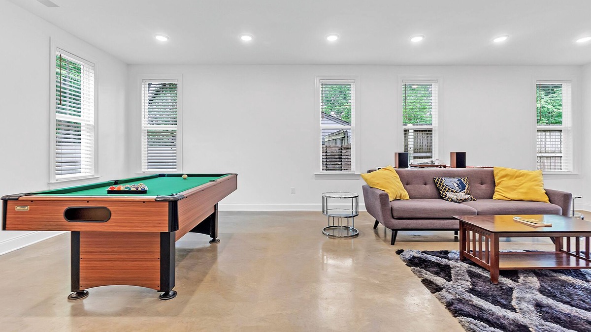 Audubon Park House | Serene 4-bedroom house with pool backyard oasis