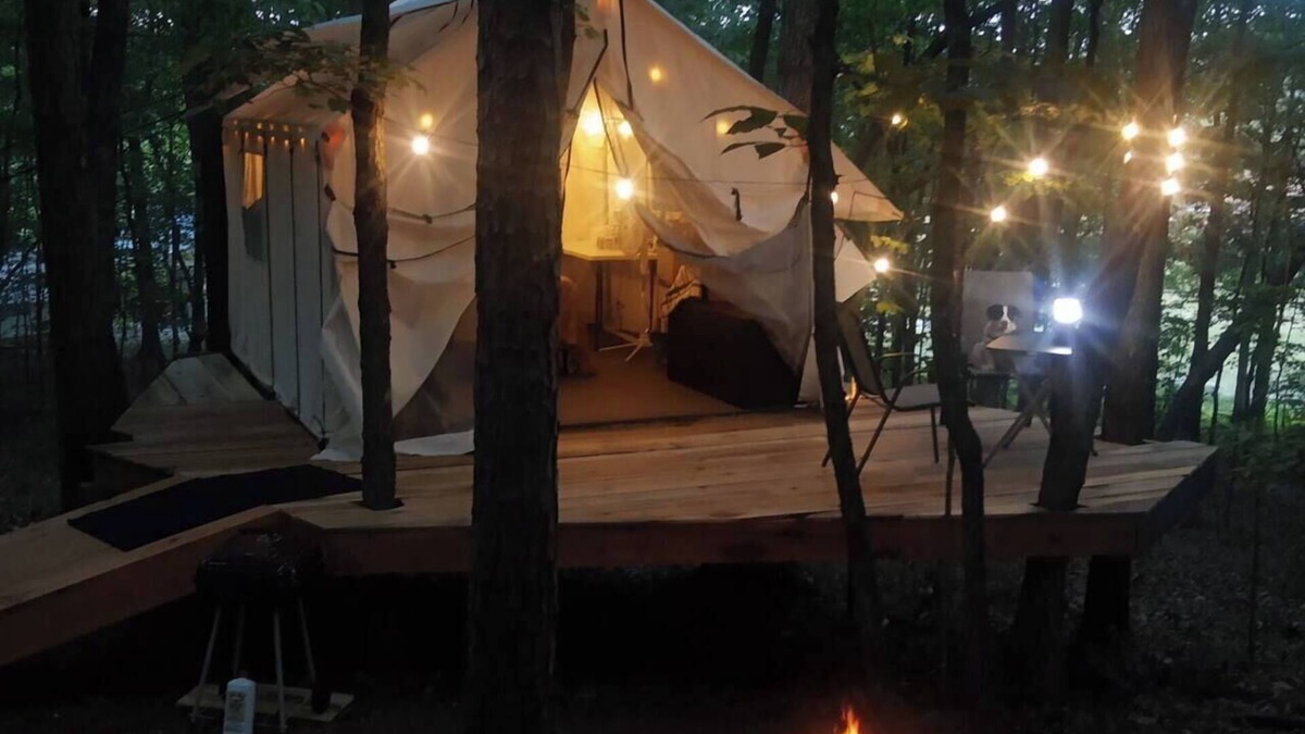 Grandview Cabin | Serene 7 Treehouse Tent tranquil romantic getaway!