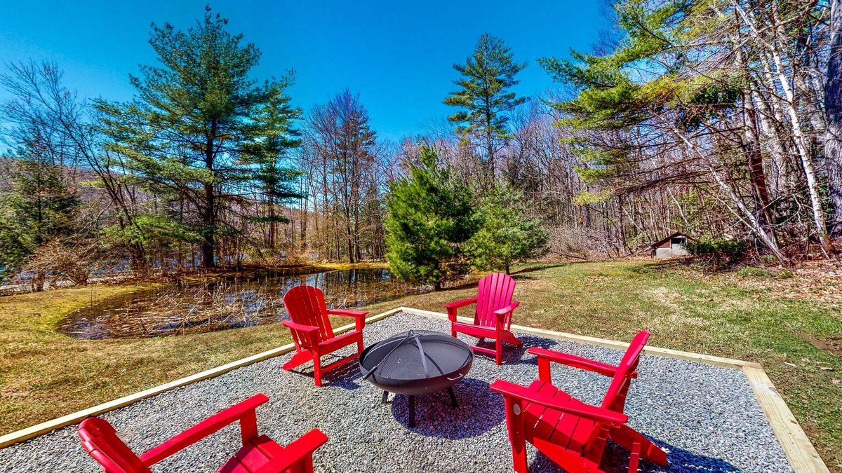 Monterey House | Serene Acreage - Pond - Hiking Trails Nearby