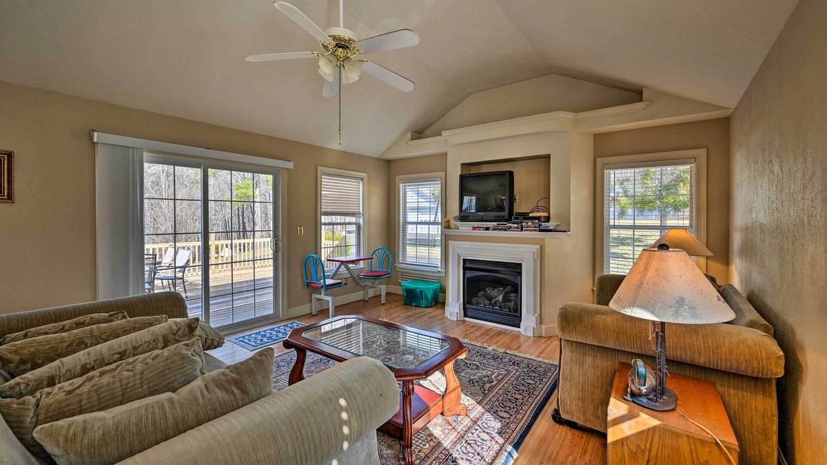 Piper Gap House | Serene Blue Ridge Getaway in Galax w/Yard!