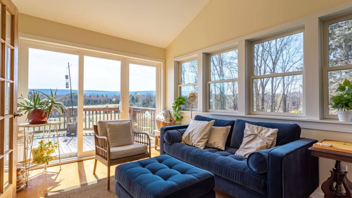Kerhonkson Ski Chalet | Serene & Bright: Minnewaska Mtn Views ~ Deck ~BBQ