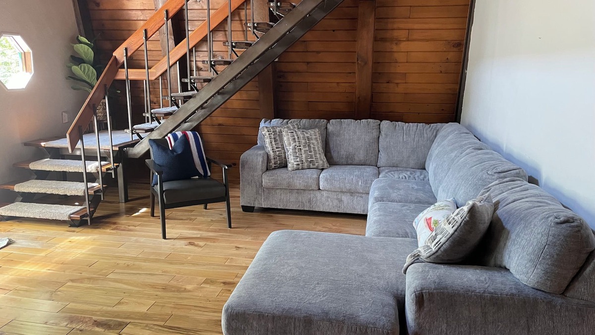 Treasure Lake Ski Chalet | Serene Cabin in the Woods, Arcade Room, Walk to the Lake!