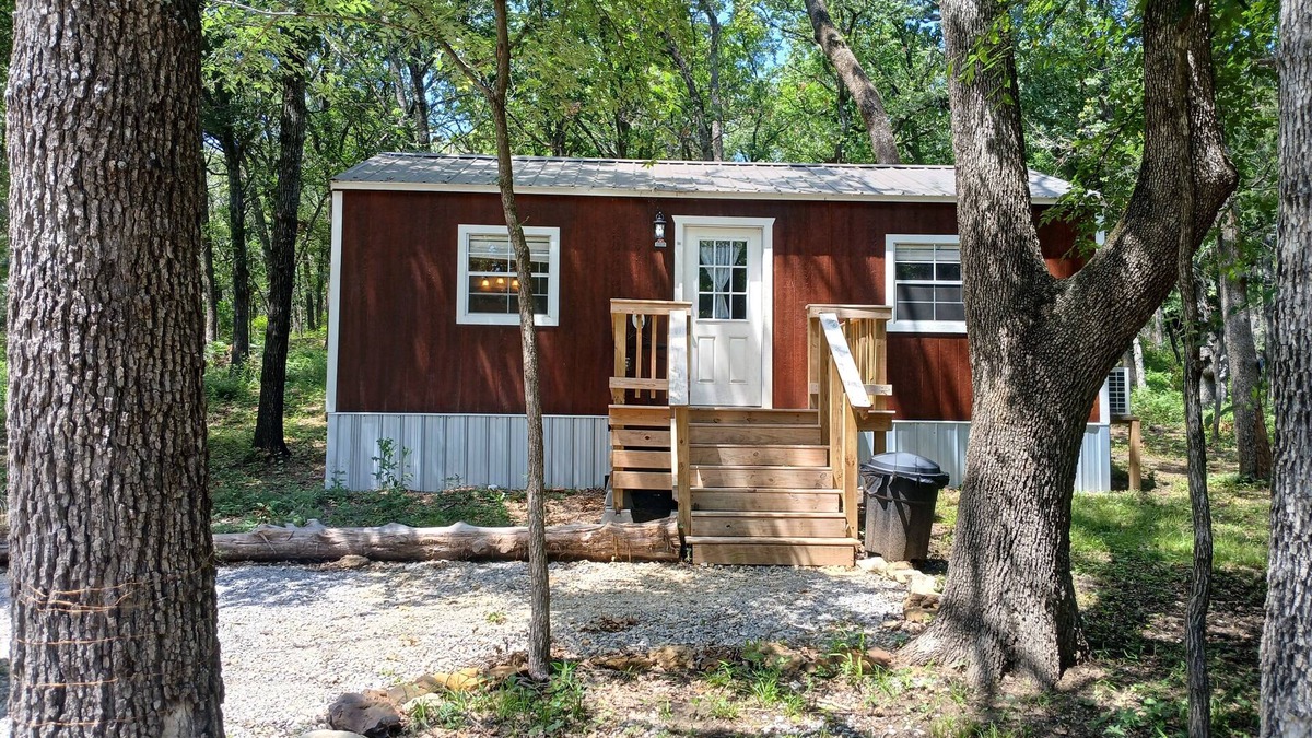 Kingston Cabin | Serene cabin with AC in charming Kingston