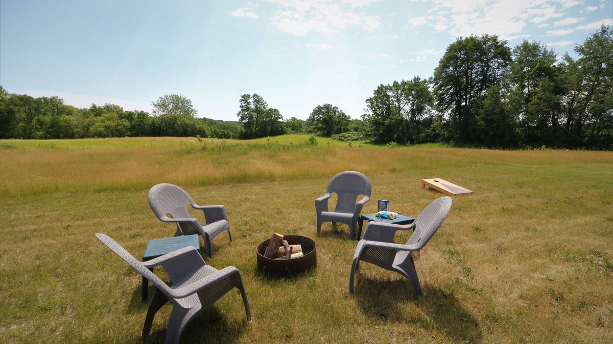 Alexandria House | Serene Country Haven- 3+ Acres, RV Site Available