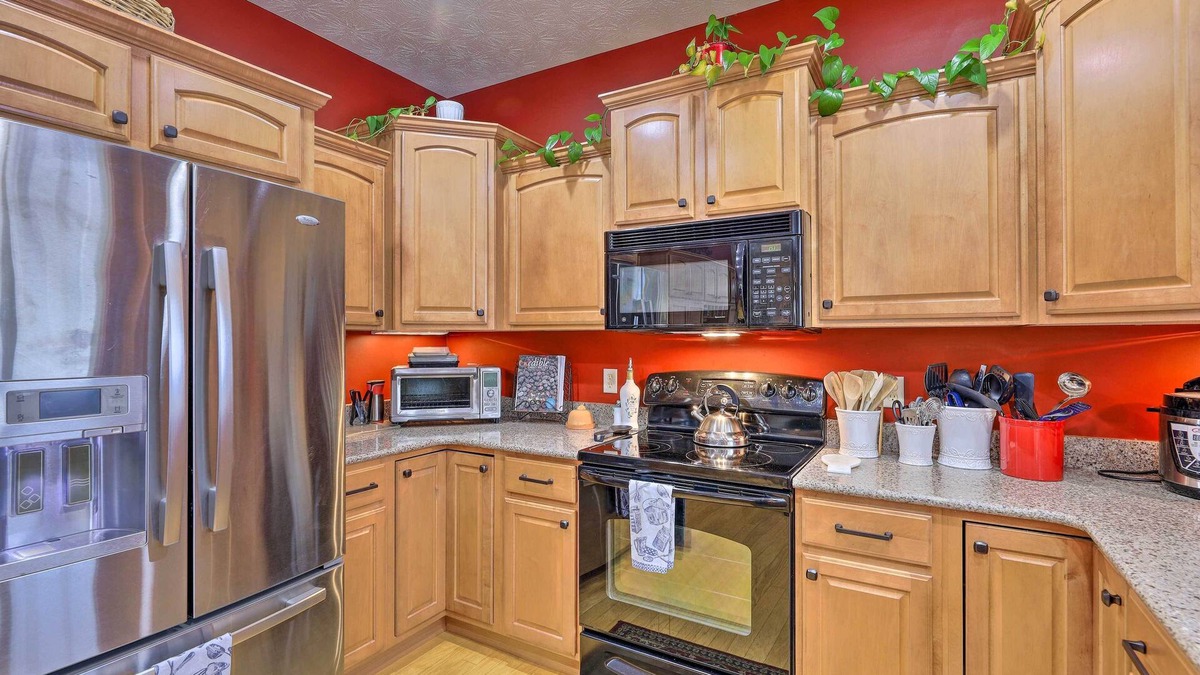 Centerville House | Serene Dayton Vacation Rental w/Large Yard!
