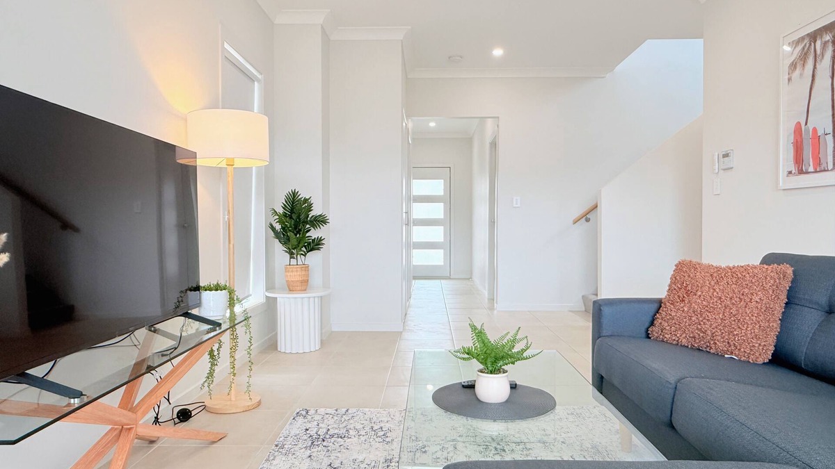 Rochedale House | Serene Escape 4BR & 2.5Bath Retreat in Rochedale