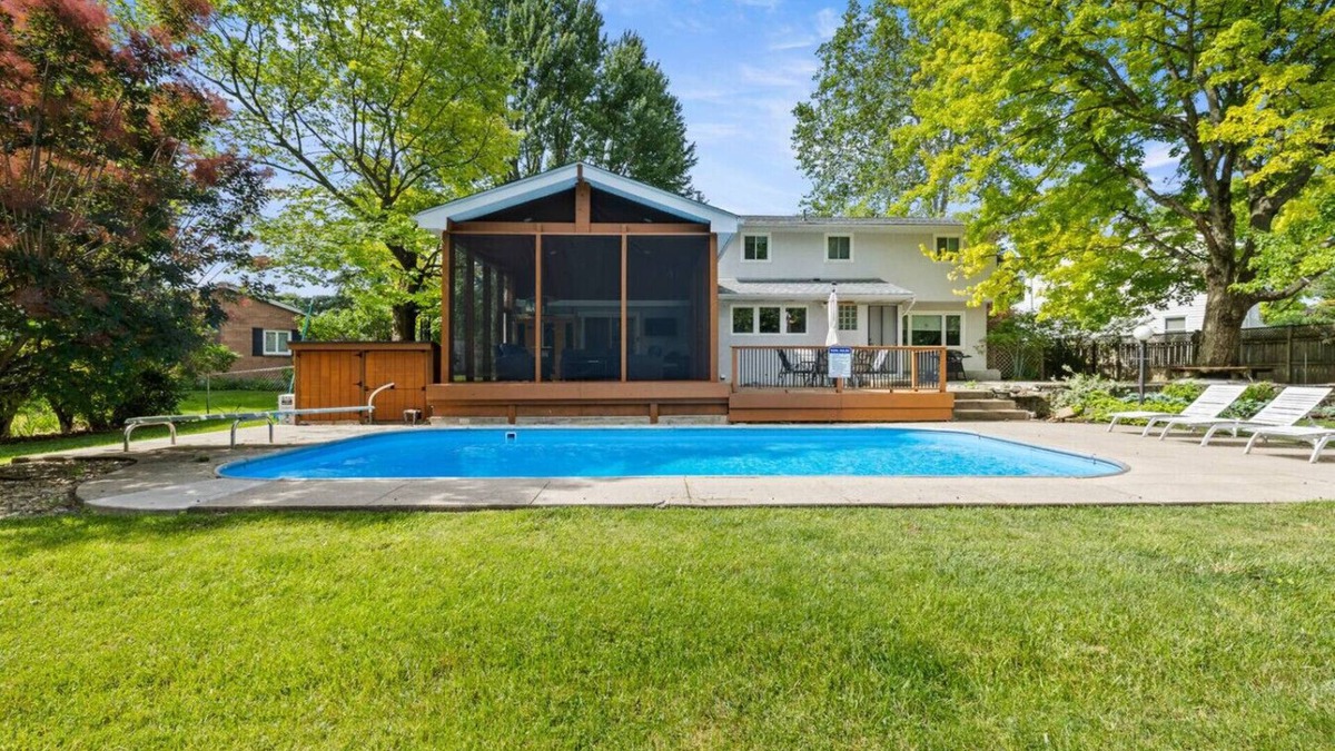Northwest Columbus House | Serene Escape! Blissful Haven
