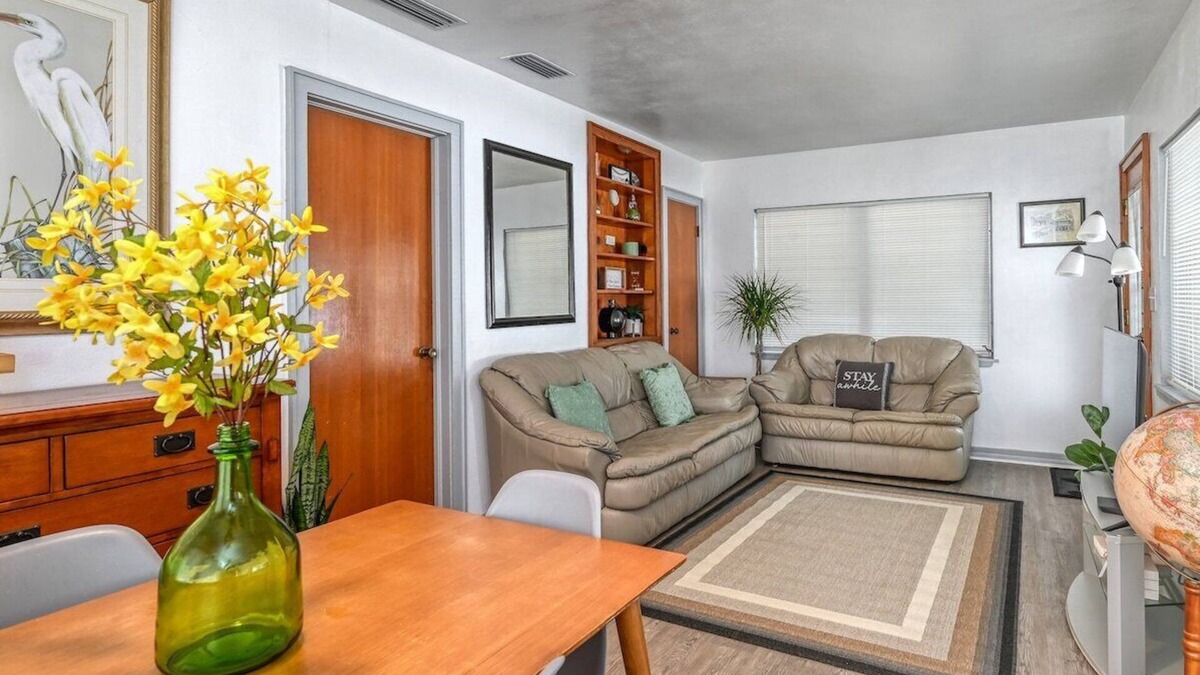 Palatka House | Serene Escape in Historic Palatka: Cute 2BR Home