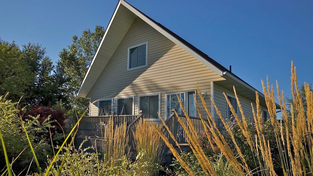 Bluewater Cottage | Serene Escape Private and Tranquil!