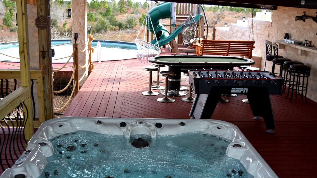 Bastrop Villa | Serene Escape Villa: Pool, Hot Tubs, Games, Sauna, & Steam Room & much more fun!