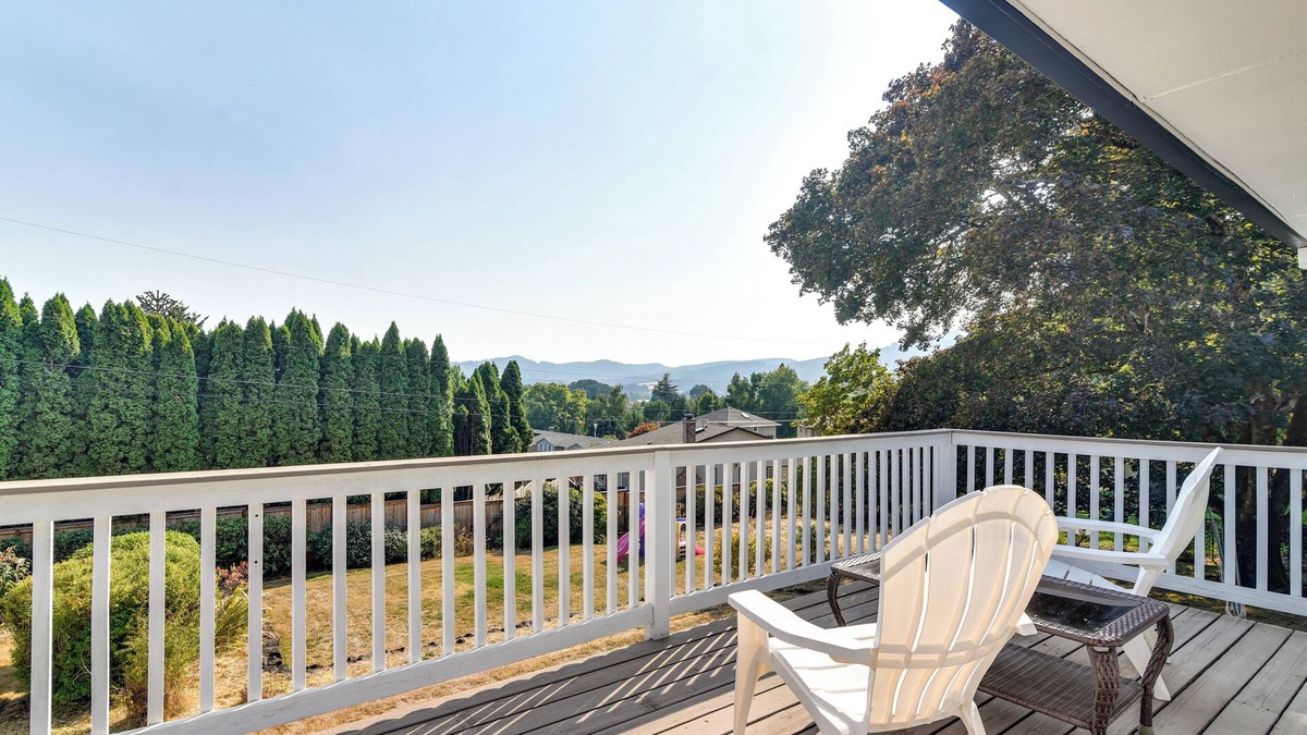 Forest Grove House | Serene Forest Grove Home w/Deck & Stunning Views!