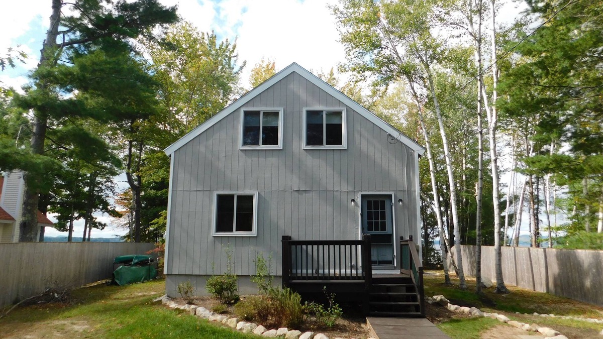 Standish House | Serene Frye Island cottage with spectacular mountain and sunset views!