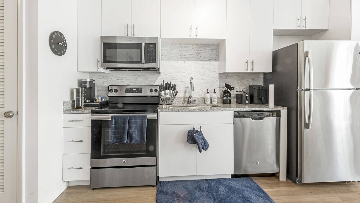 Downtown Baltimore Apartment | Serene Garden View Studio | Luxury | DWTN Baltimore | Sports | Parking