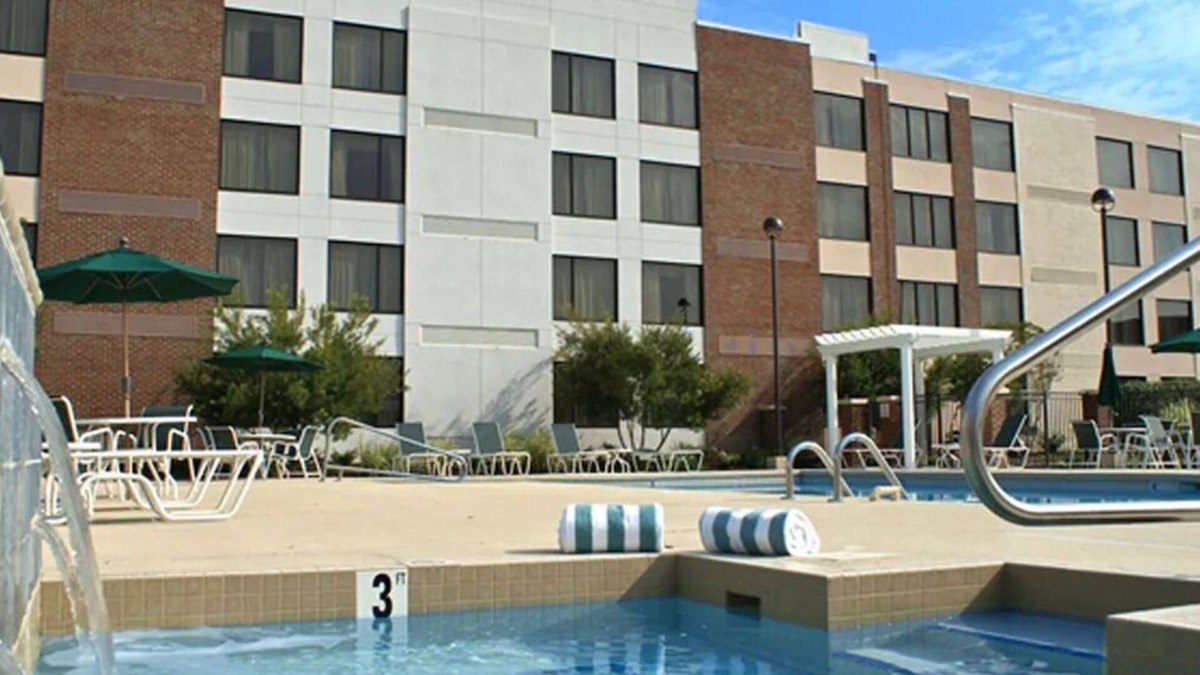 Rocky Mount Hotel | Serene Getaway: 2 Family-friendly Units Near Rocky Mount City Lake!