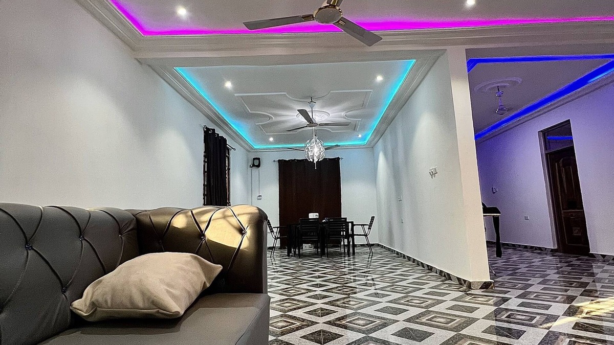 Osu Klottey House | Serene Getaway 5 bedroom duplex